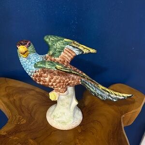 VTG Mottahedeh Italy Parrot Bird Ceramic Figurine 7.5” Tall